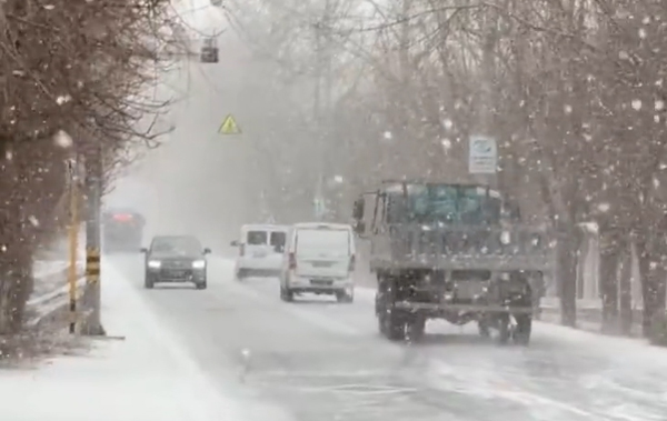房山暴雪蓝色预警!雪量4毫米以上,出行请注意