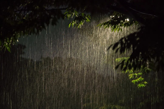 暴雨如此频繁,极端天气是否已成"新常态"?